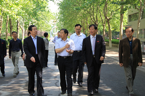 专题专栏 淄博教育2016年度工作盘点  市委"两学一做"学习教育领导