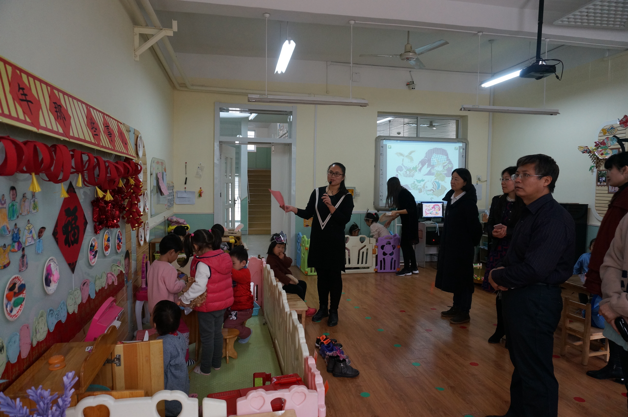 淄川区实验幼儿园环境展评: 环境育人 润物无声