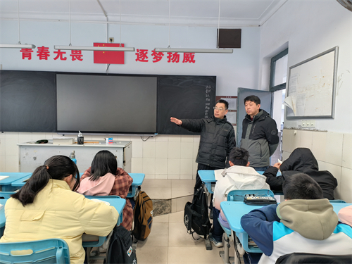 开学视导1.jpg
