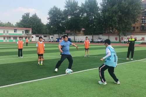 淄博十五中“校长杯”足球联赛鸣哨开赛04_副本.jpg