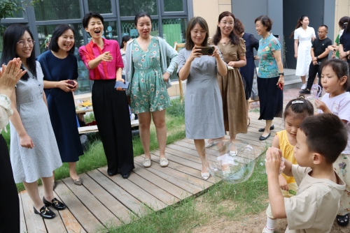 20240614 八组参会人员观摩自然日活动(1)_副本.jpg