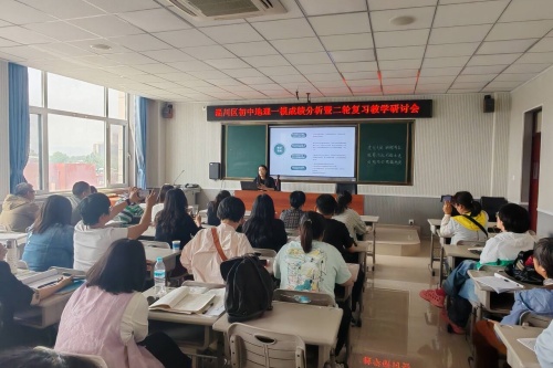 ad6349f4a5aa4a858bdb2b7cf5905b40_720_副本.jpg