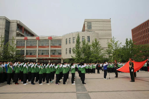 临淄中学校服图片