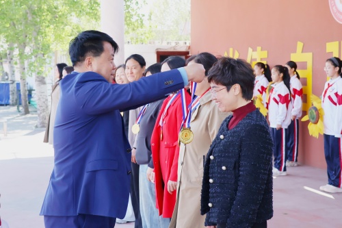 淄博十五中第二届班主任节盛大启动04.JPG