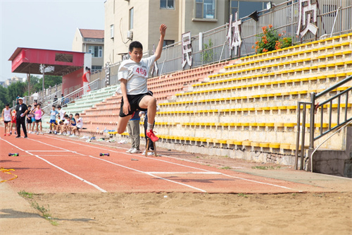 淄川中学老师溺水图片