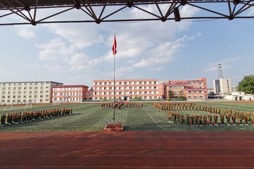淄博十五中举行2021级新生军训会操表演