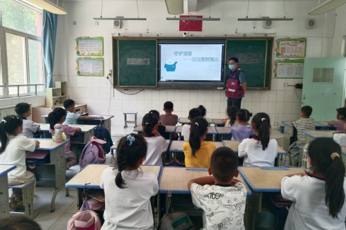 磁村实验小学开展环保宣传主题教育活动_副本.jpg