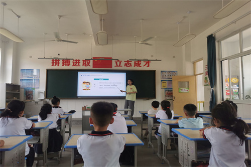 淄川区西河镇中心小学开展防高温中暑安全教育