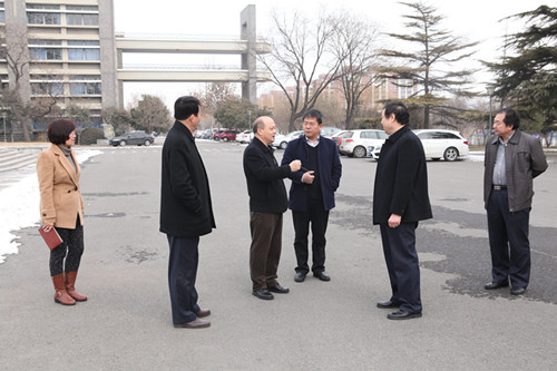 市教育局黨委書記,局長,市委高校工委副書記于軍到淄博六中,周村區