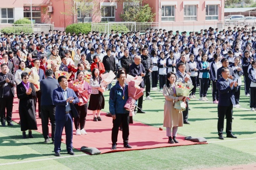 淄博十五中第二届班主任节盛大启动10.JPG
