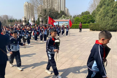 扫墓2.png