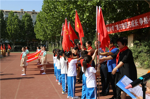 张店区绿杉园小学图片